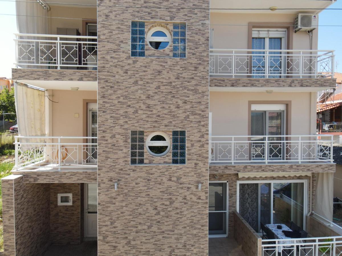 Casa Ideale 2 يميناريا المظهر الخارجي الصورة